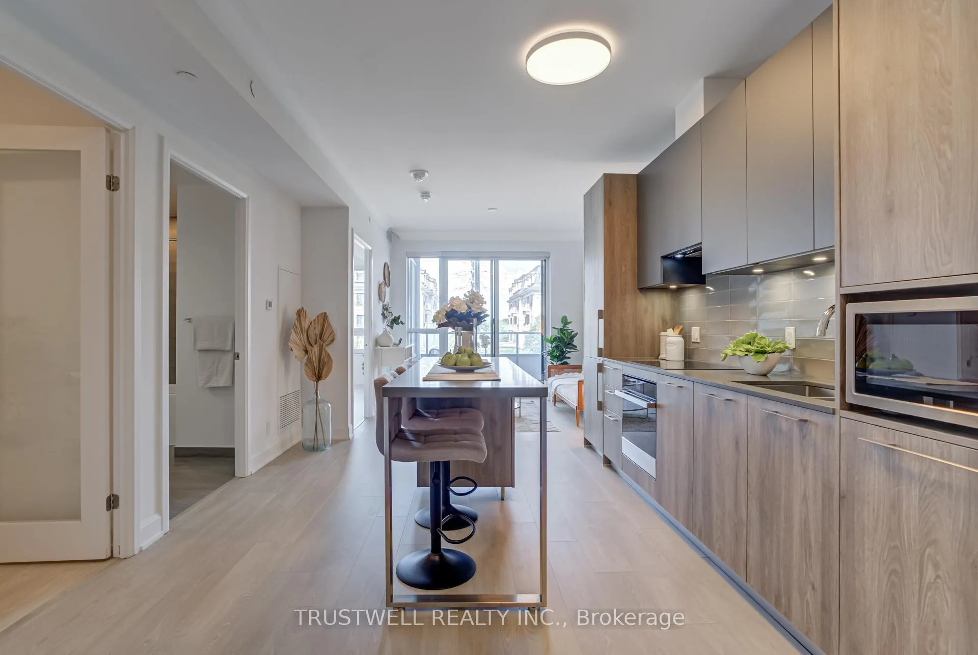 Photo 3 of Unit 315, 38 Water Walk Drive, Markham, Unionville — HOMEH