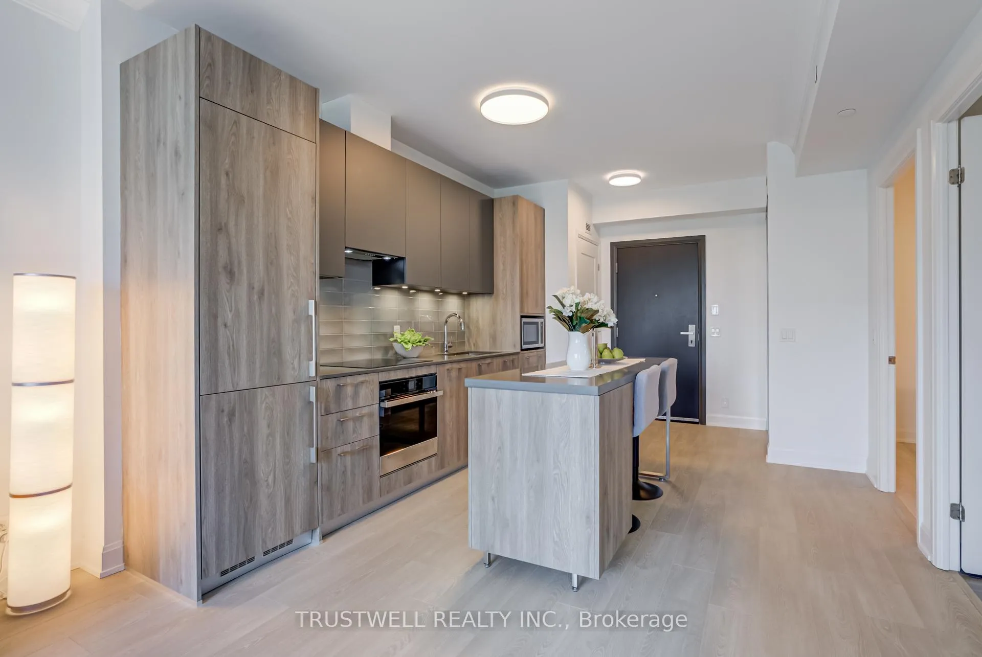Photo 5 of Unit 315, 38 Water Walk Drive, Markham, Unionville — HOMEH