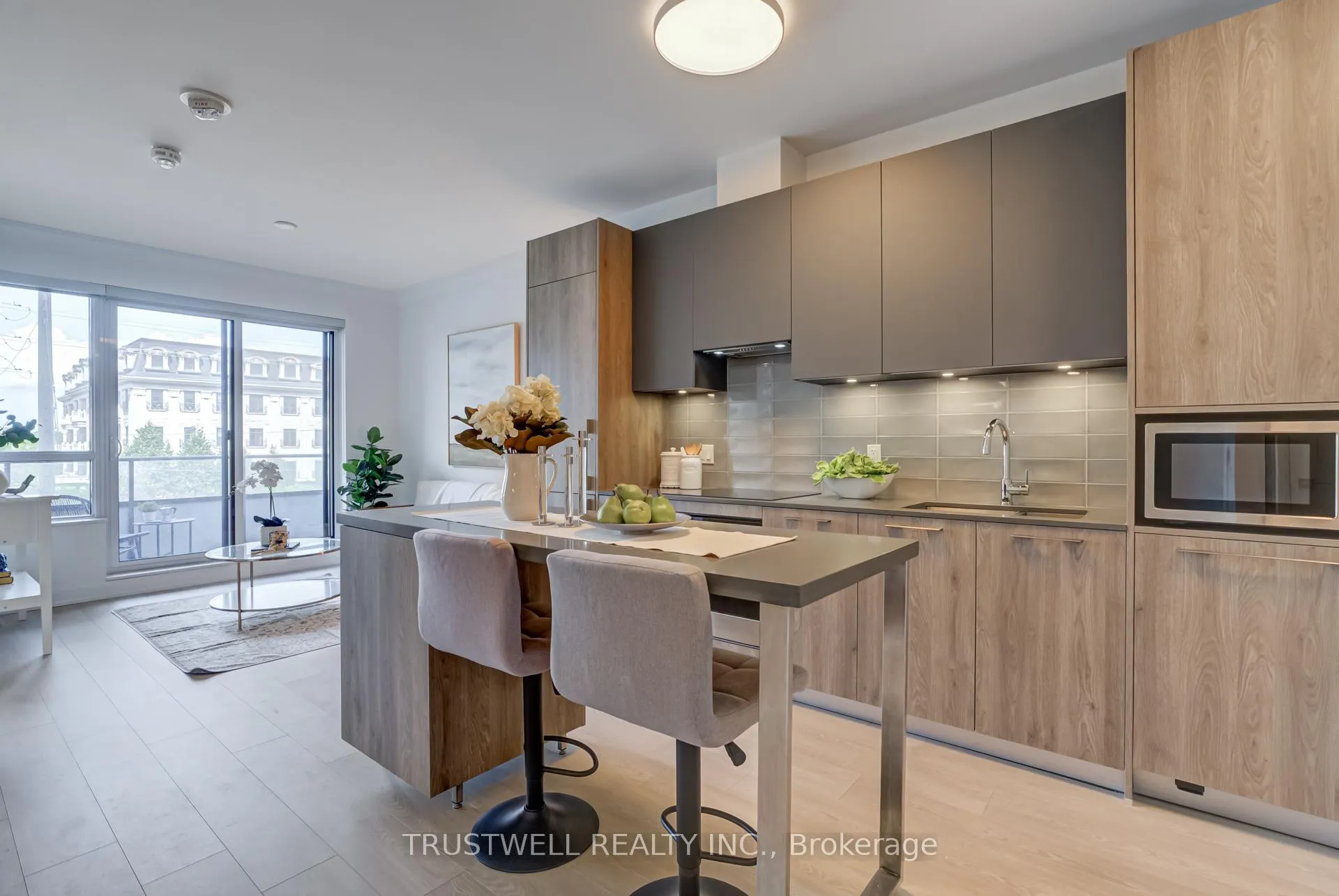 Photo 9 of Unit 315, 38 Water Walk Drive, Markham, Unionville — HOMEH