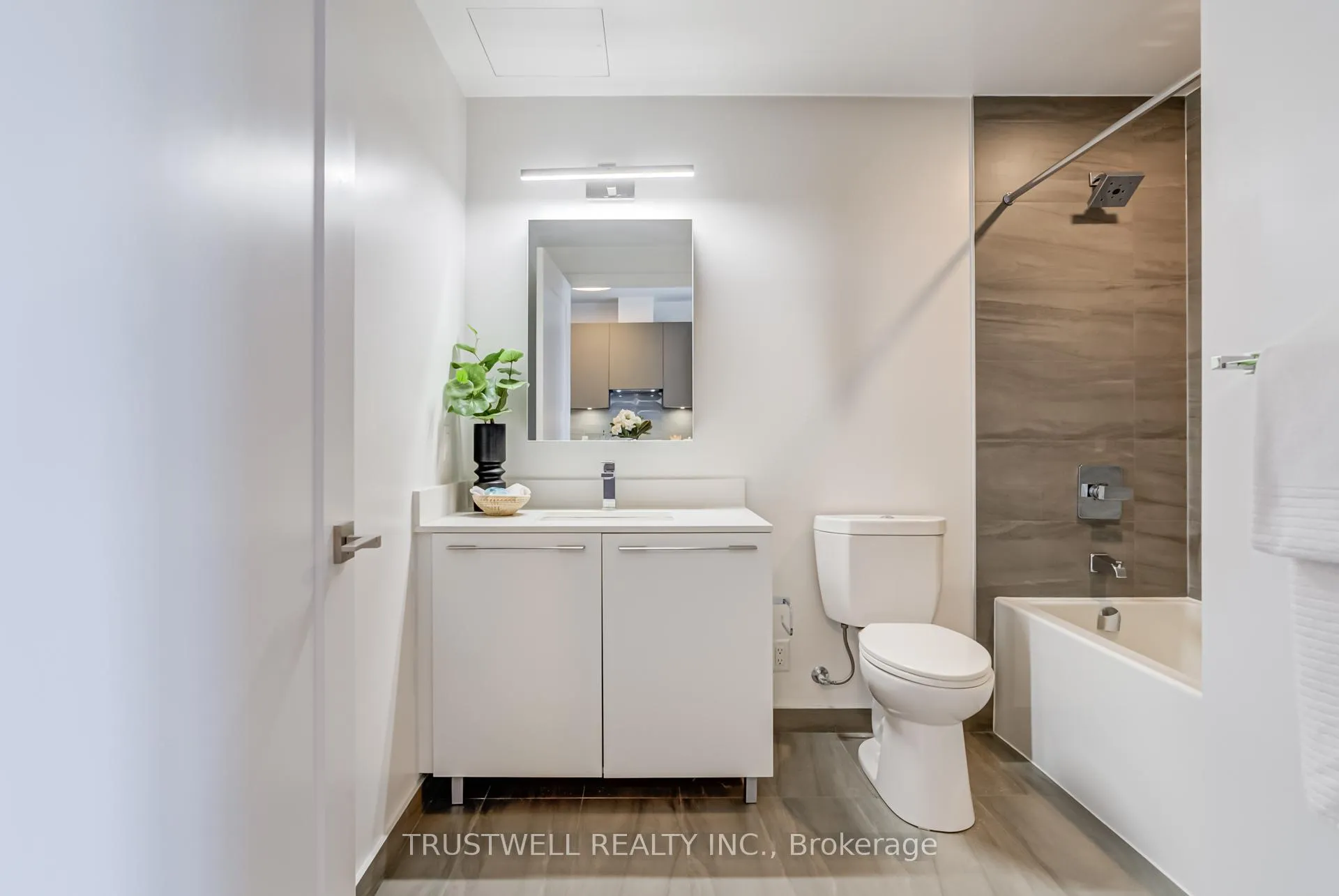Photo 19 of Unit 315, 38 Water Walk Drive, Markham, Unionville — HOMEH