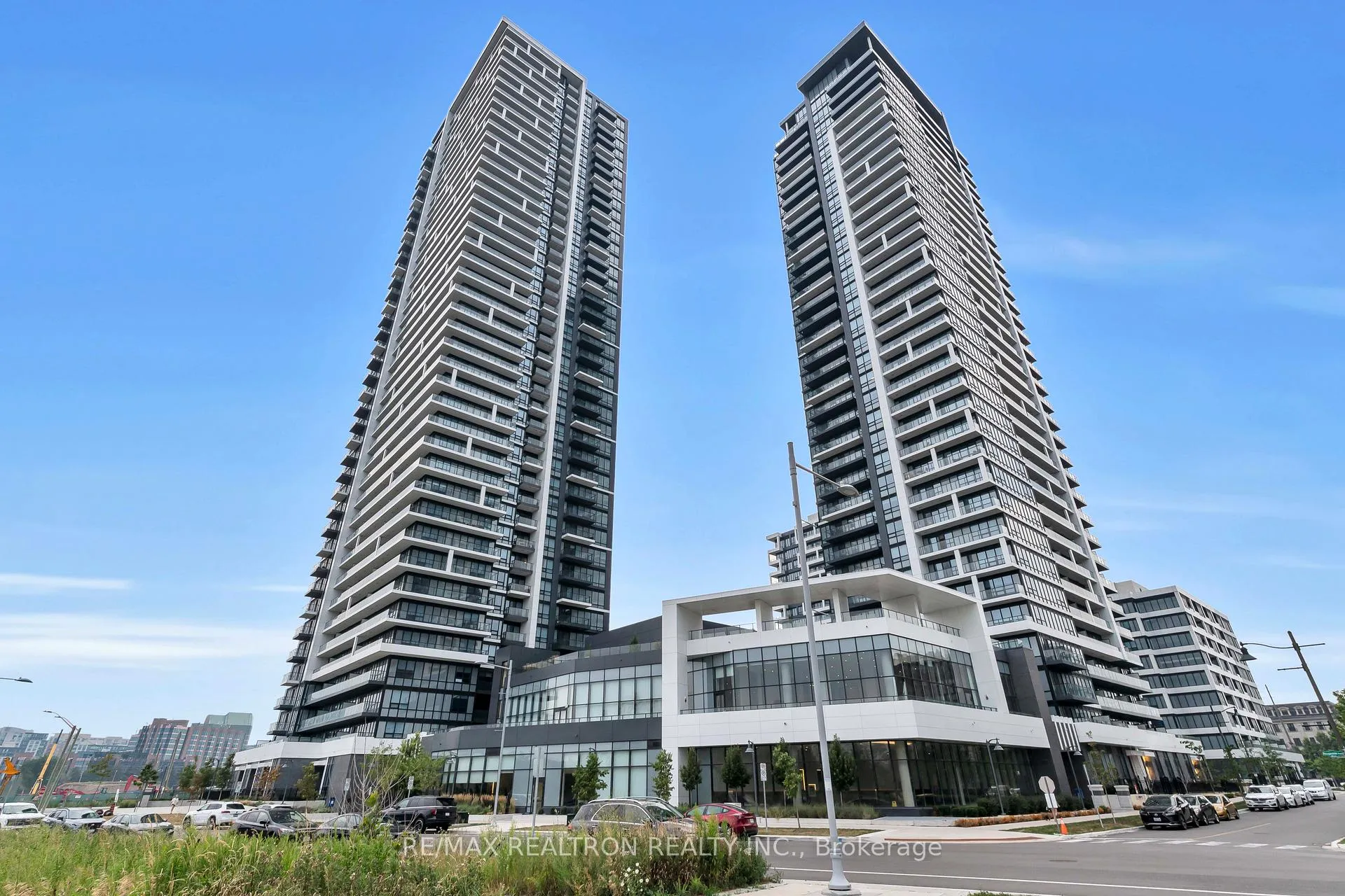 Photo 2 of Unit 3903, 18 water walk Drive, Markham, Unionville — HOMEH