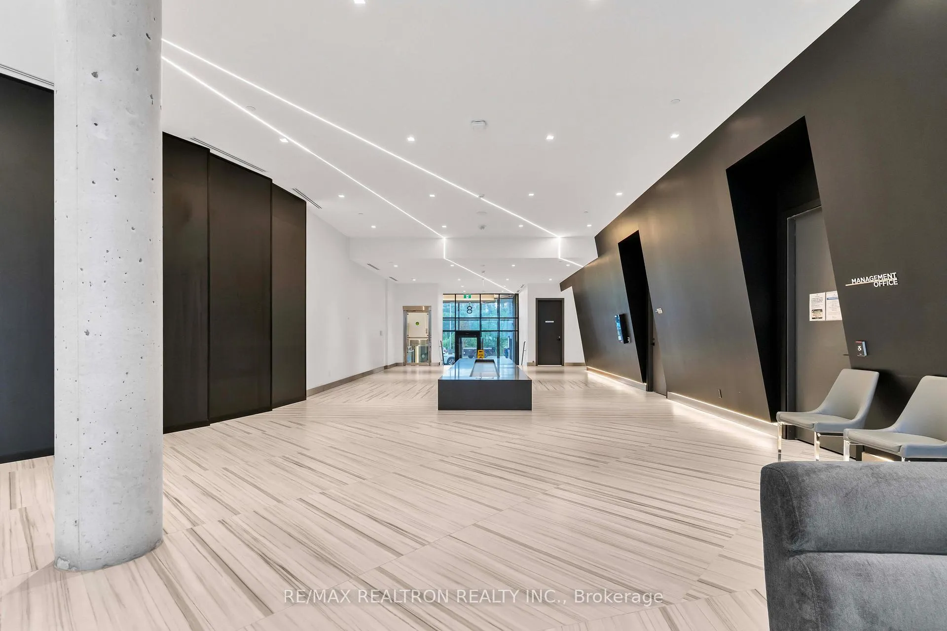 Photo 3 of Unit 3903, 18 water walk Drive, Markham, Unionville — HOMEH