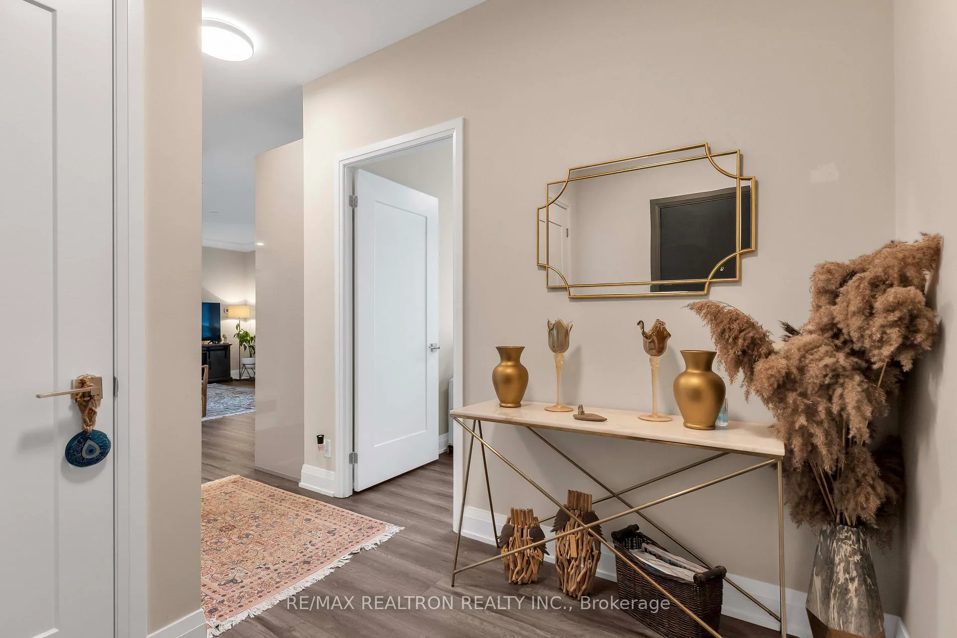 Photo 7 of Unit 3903, 18 water walk Drive, Markham, Unionville — HOMEH