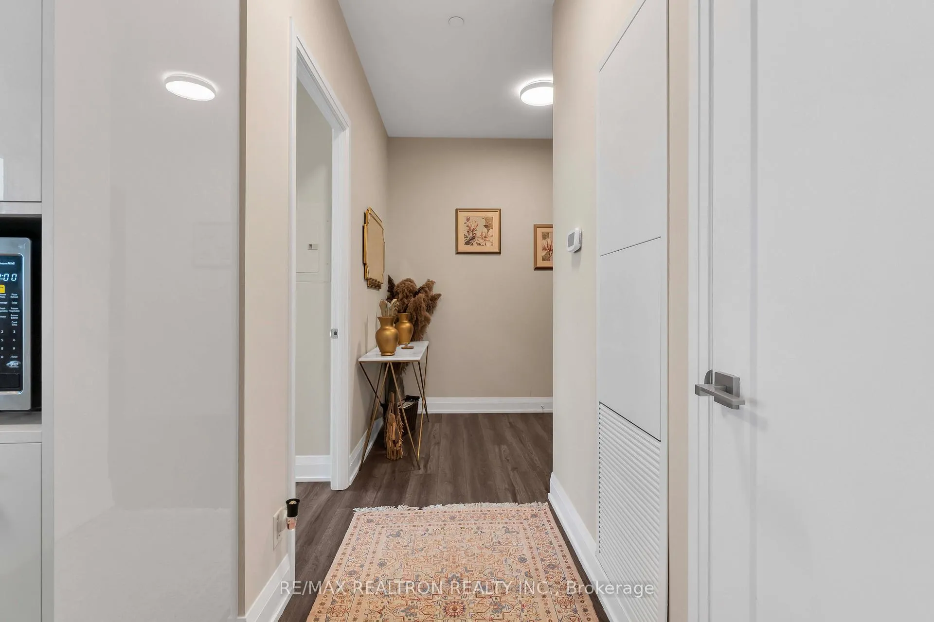 Photo 9 of Unit 3903, 18 water walk Drive, Markham, Unionville — HOMEH