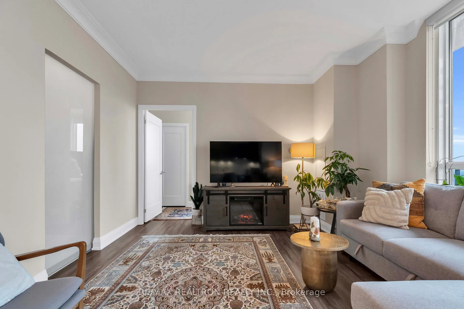 Photo 11 of Unit 3903, 18 water walk Drive, Markham, Unionville — HOMEH