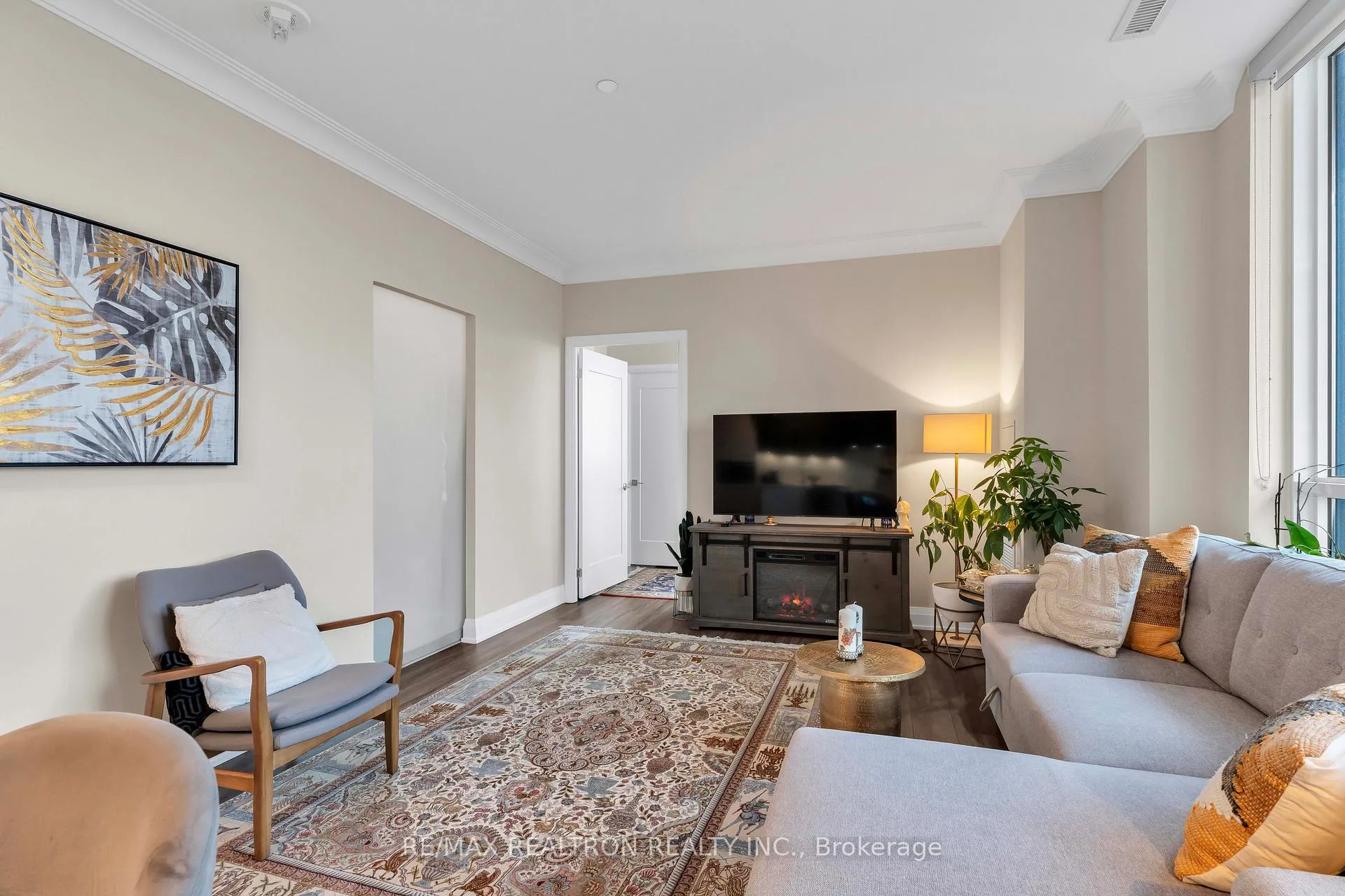 Photo 12 of Unit 3903, 18 water walk Drive, Markham, Unionville — HOMEH