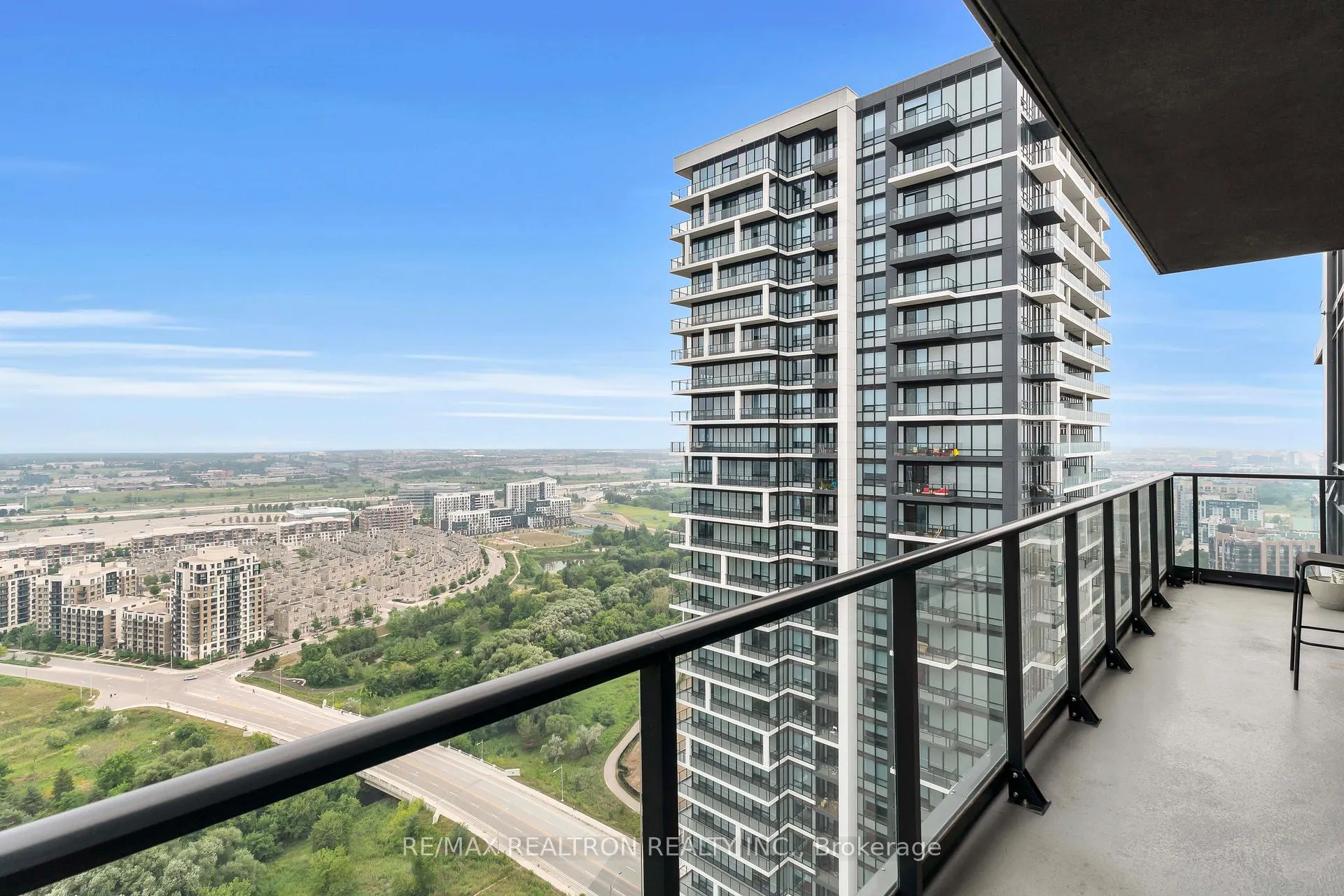 Photo 33 of Unit 3903, 18 water walk Drive, Markham, Unionville — HOMEH