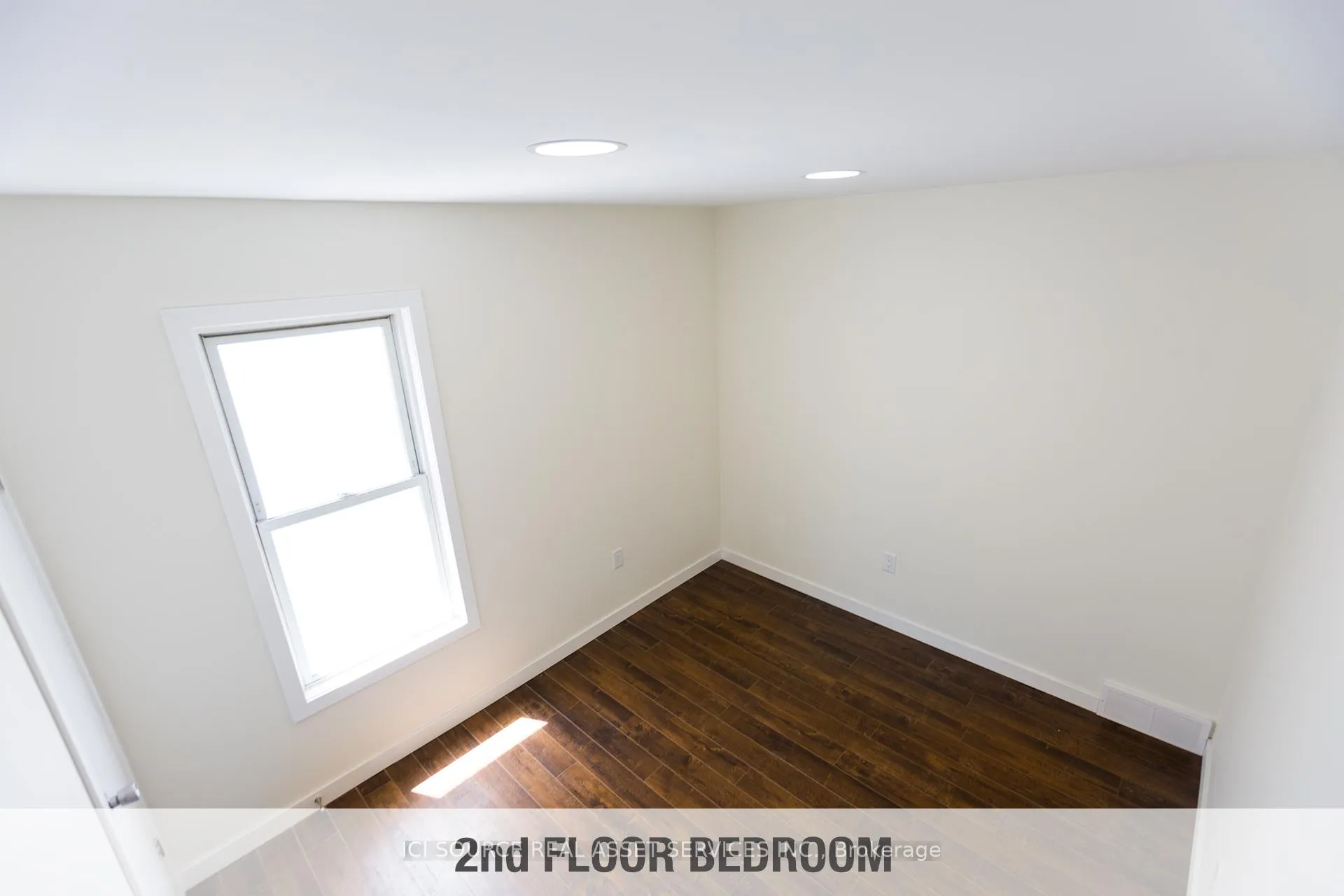 Photo 9 of Unit 2, 16 Madison Avenue, Hamilton, Gibson — HOMEH