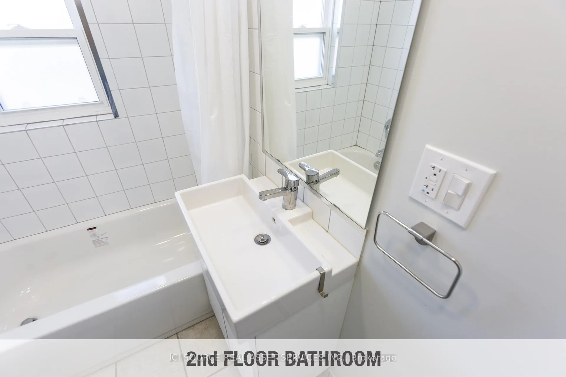 Photo 12 of Unit 2, 16 Madison Avenue, Hamilton, Gibson — HOMEH