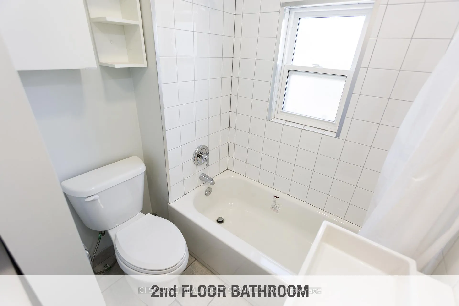 Photo 13 of Unit 2, 16 Madison Avenue, Hamilton, Gibson — HOMEH