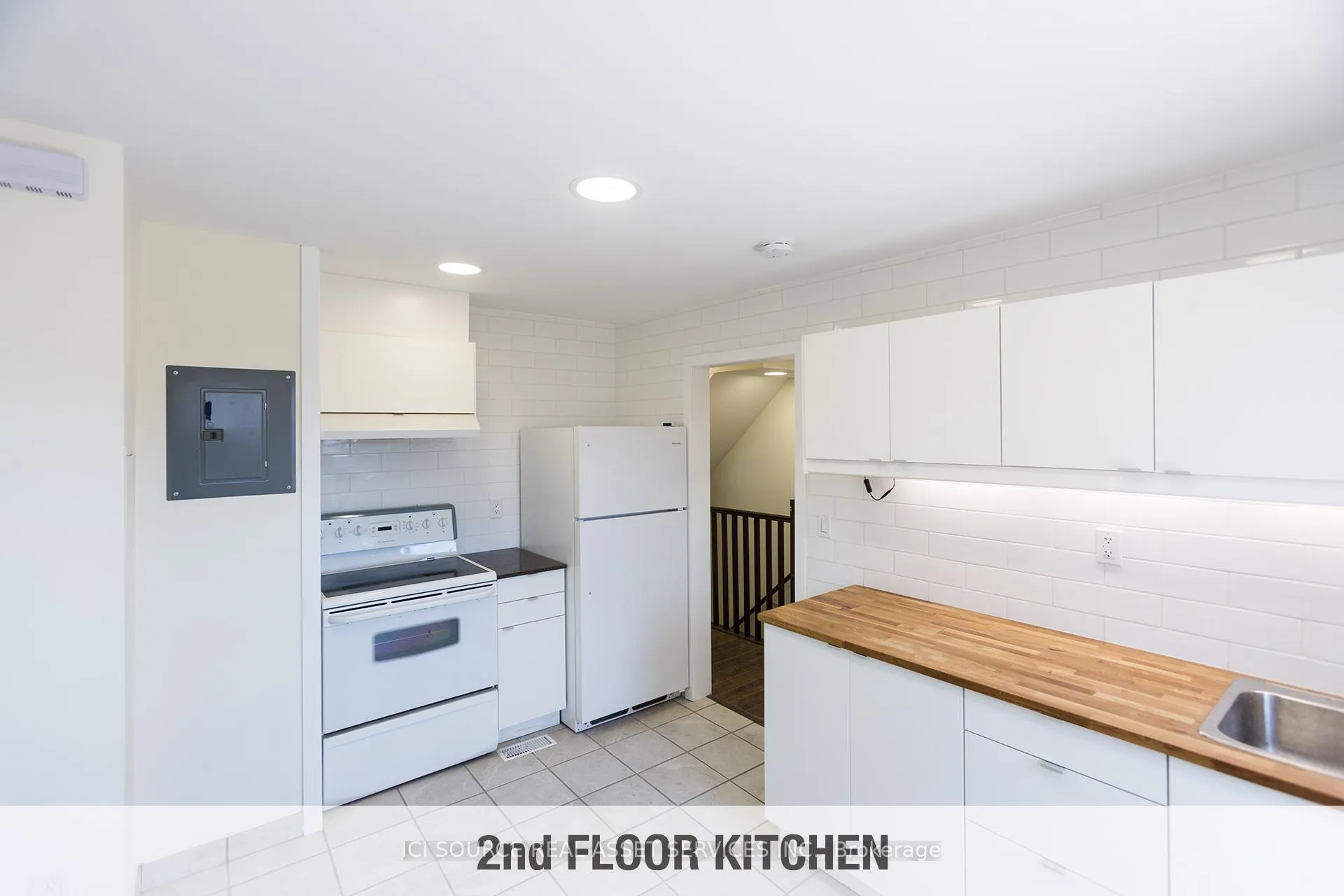 Photo 14 of Unit 2, 16 Madison Avenue, Hamilton, Gibson — HOMEH