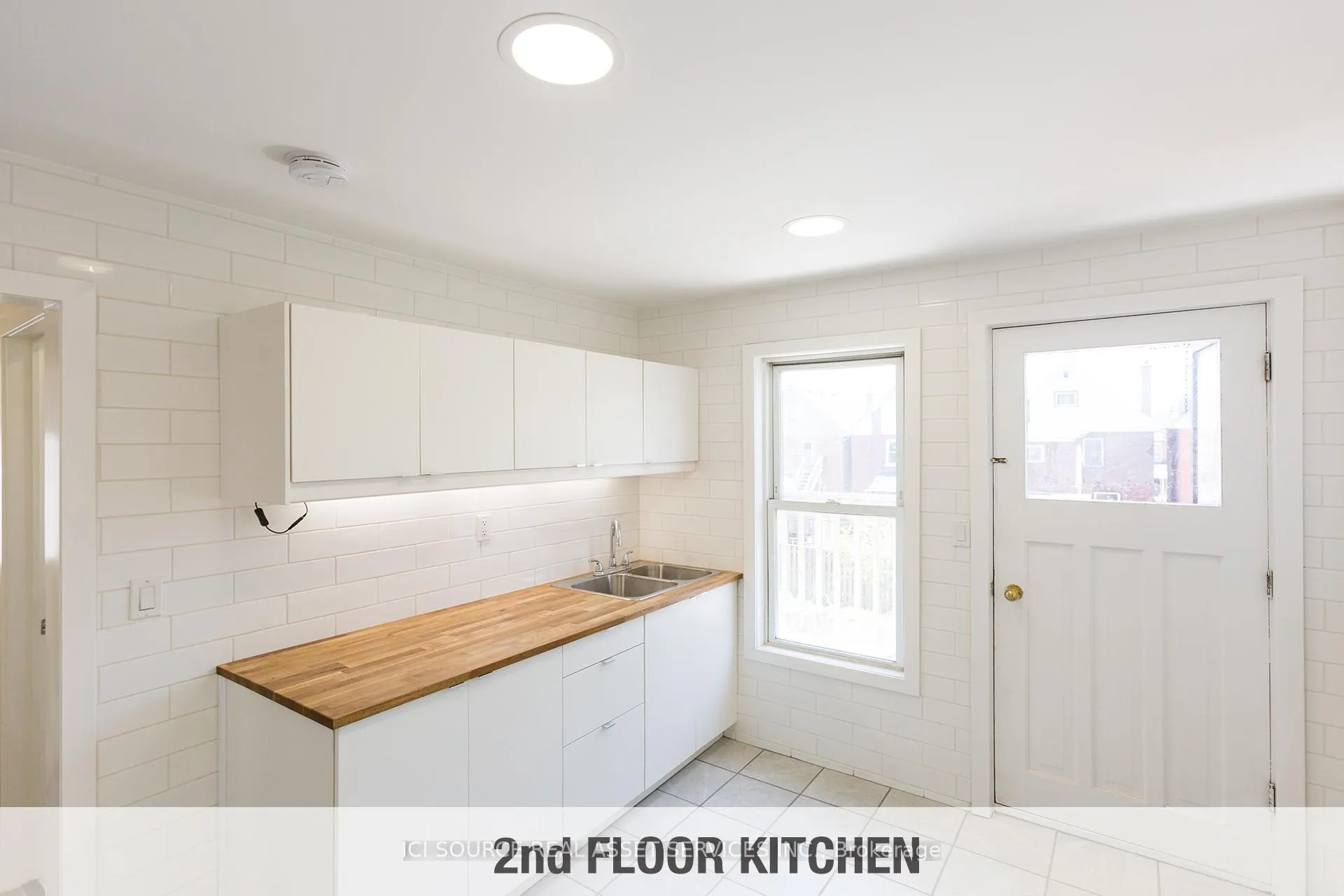 Photo 15 of Unit 2, 16 Madison Avenue, Hamilton, Gibson — HOMEH