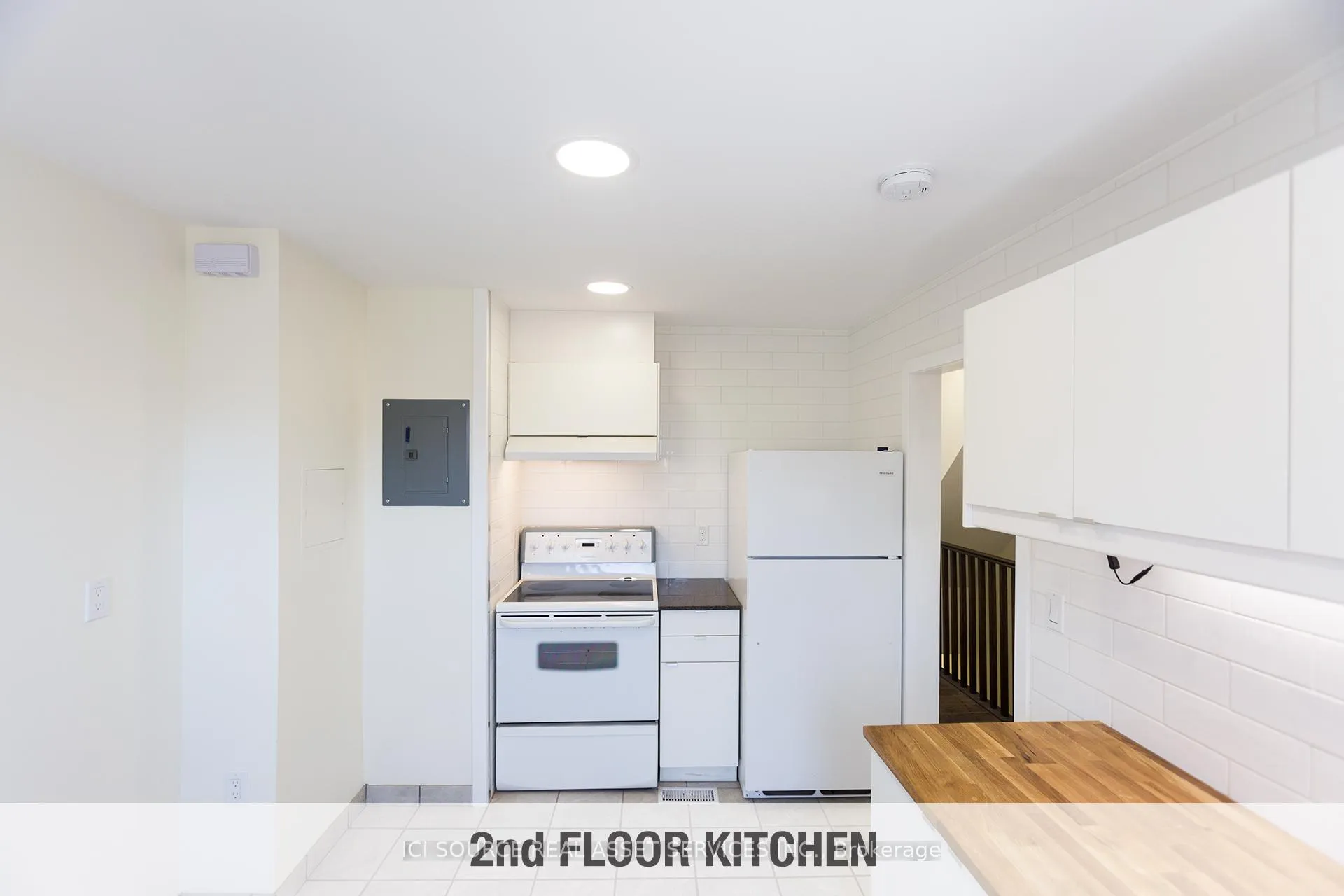 Photo 16 of Unit 2, 16 Madison Avenue, Hamilton, Gibson — HOMEH
