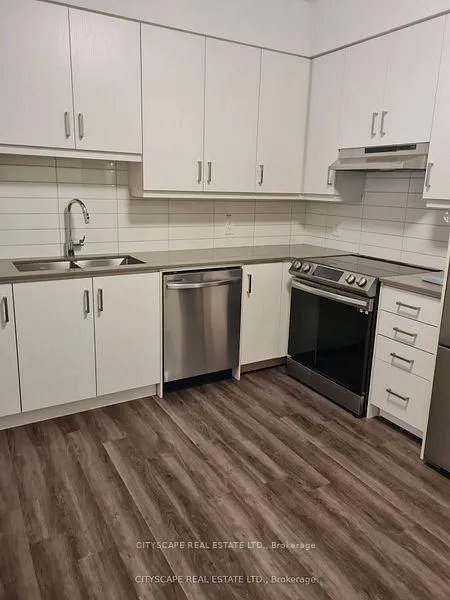 Photo 4 of Unit 23, 11 Honeycrisp Crescent, Vaughan, Vaughan Corporate Centre — HOMEH