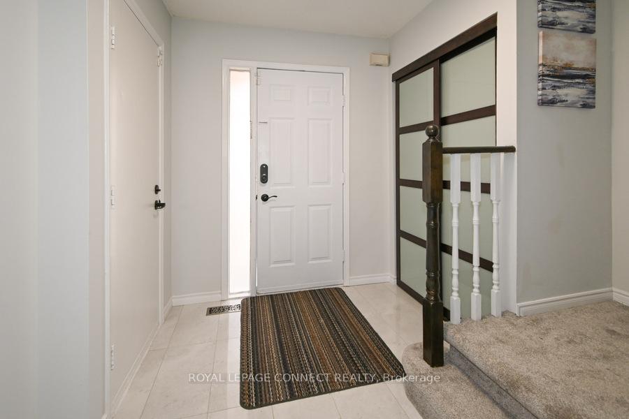 Photo 3 of 2 Barnard Court, Ajax, South East — HOMEH