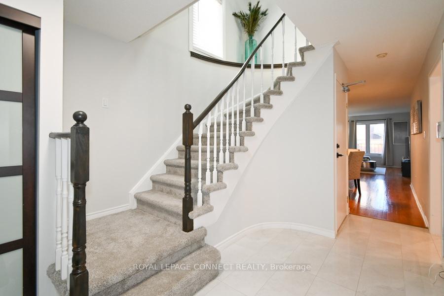 Photo 4 of 2 Barnard Court, Ajax, South East — HOMEH