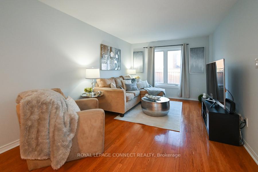 Photo 8 of 2 Barnard Court, Ajax, South East — HOMEH