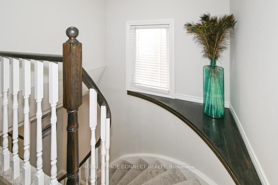 Photo 17 of 2 Barnard Court, Ajax, South East — HOMEH