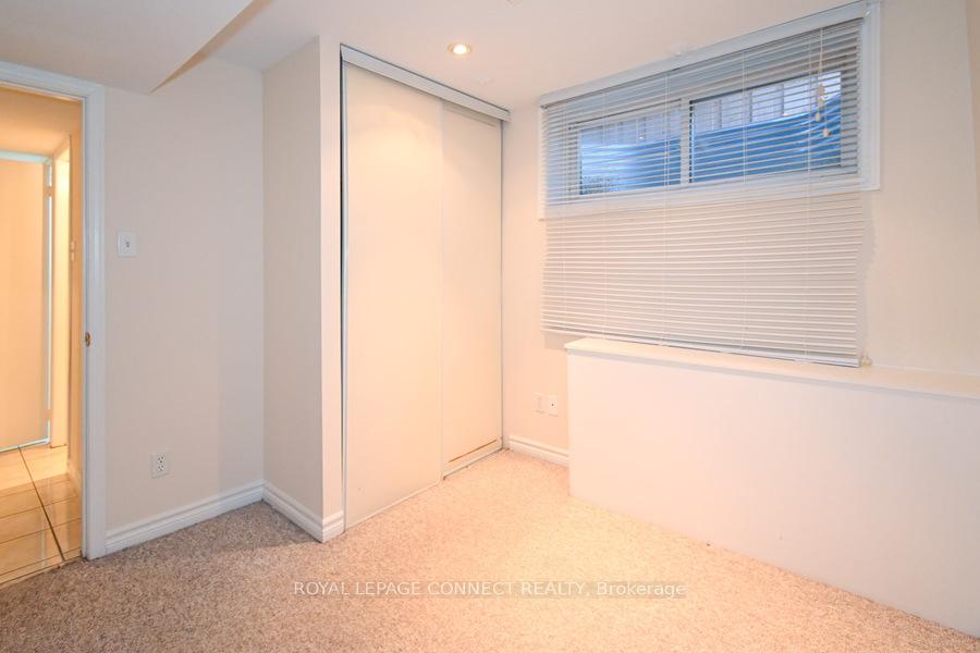 Photo 33 of 2 Barnard Court, Ajax, South East — HOMEH
