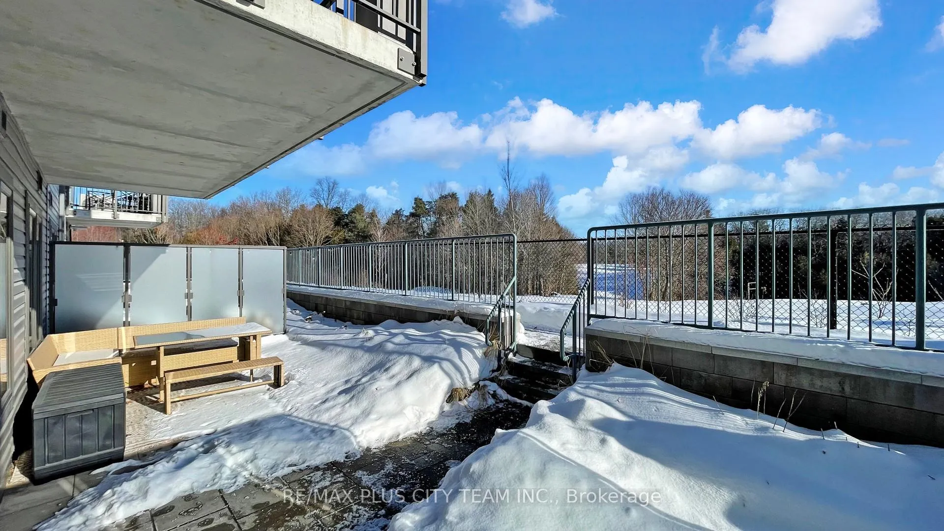 Photo 3 of Unit 802, 2635 William Jackson Drive, Pickering, Duffin Heights — HOMEH
