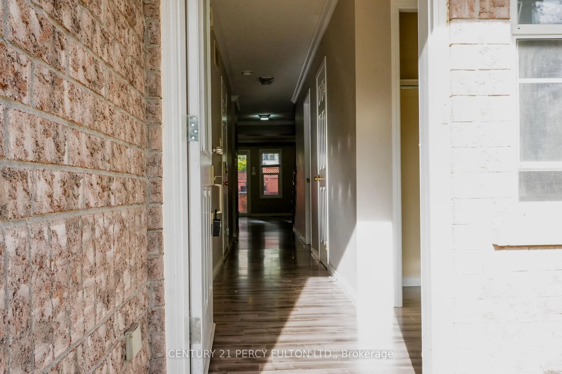 Photo 2 of 784 Laurelwood Drive, Kitchener — HOMEH