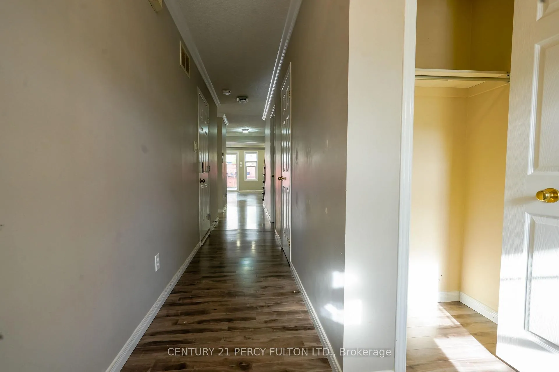 Photo 3 of 784 Laurelwood Drive, Kitchener — HOMEH