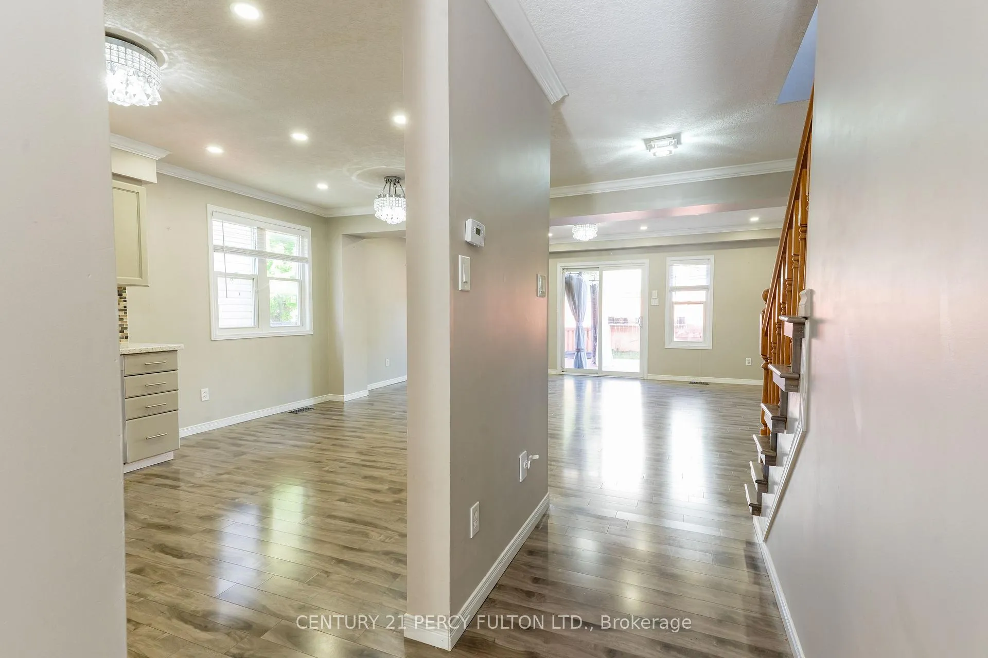 Photo 4 of 784 Laurelwood Drive, Kitchener — HOMEH