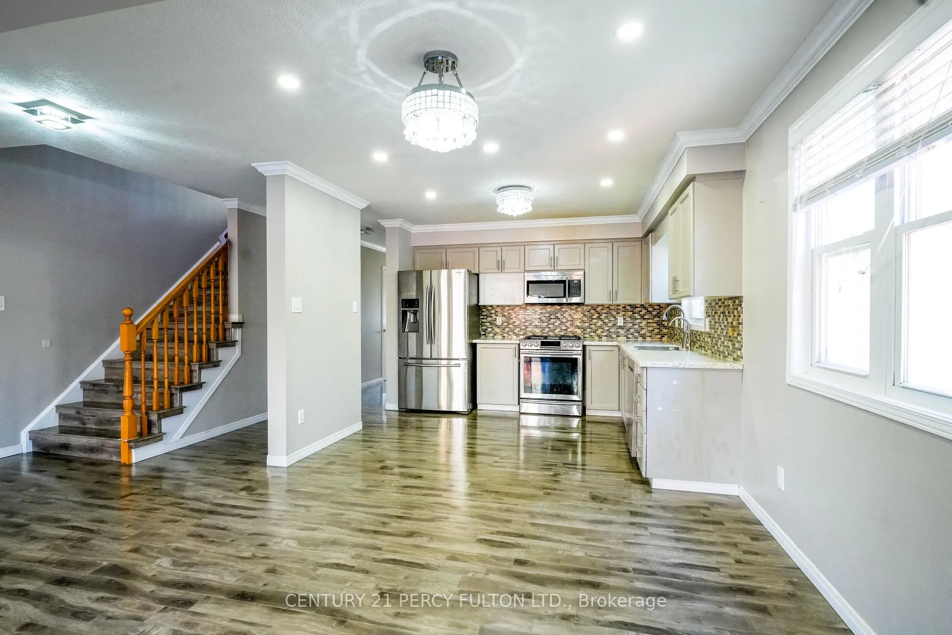 Photo 5 of 784 Laurelwood Drive, Kitchener — HOMEH