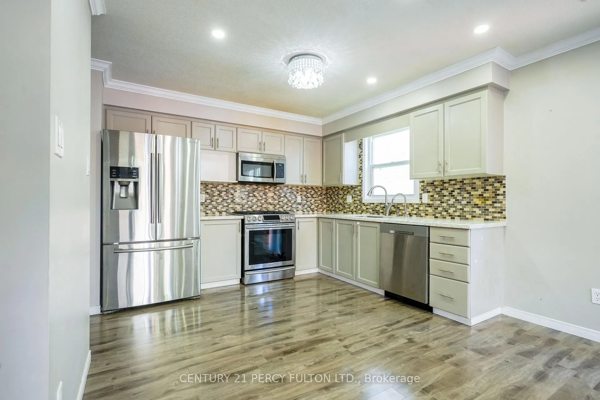 Photo 6 of 784 Laurelwood Drive, Kitchener — HOMEH