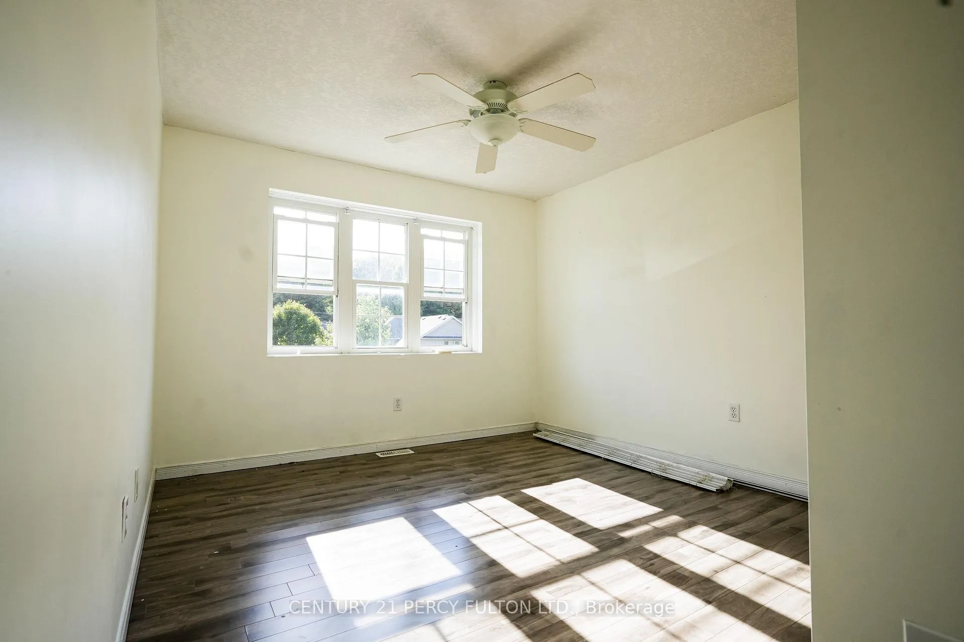 Photo 11 of 784 Laurelwood Drive, Kitchener — HOMEH