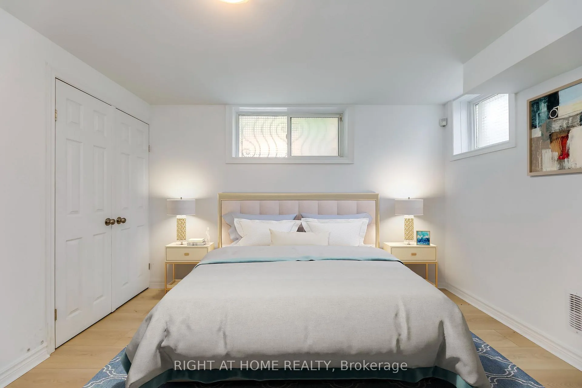 Photo 2 of Unit Bsmt, 91 Rockview Gardens, Vaughan, Concord — HOMEH