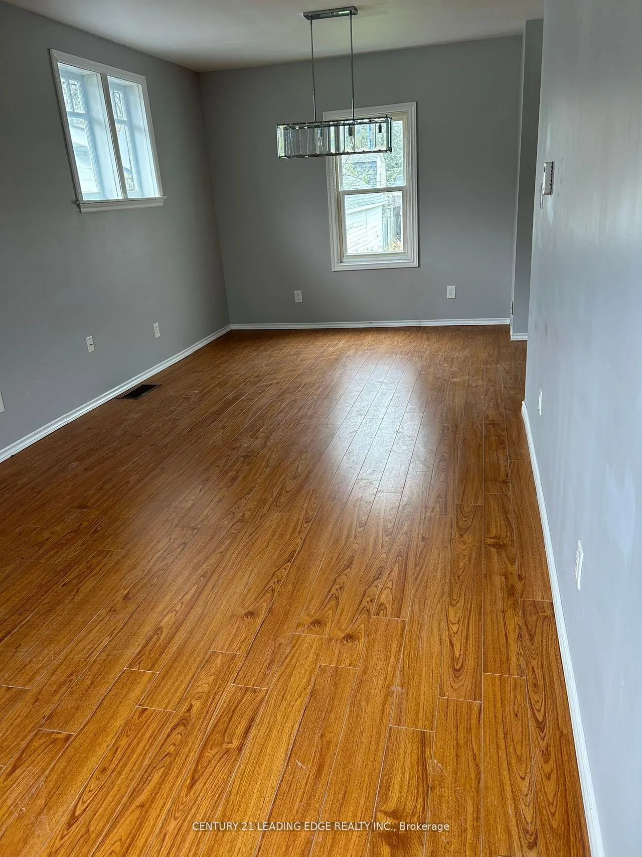 Photo 4 of 294 Buena Vista Avenue, Oshawa, McLaughlin — HOMEH