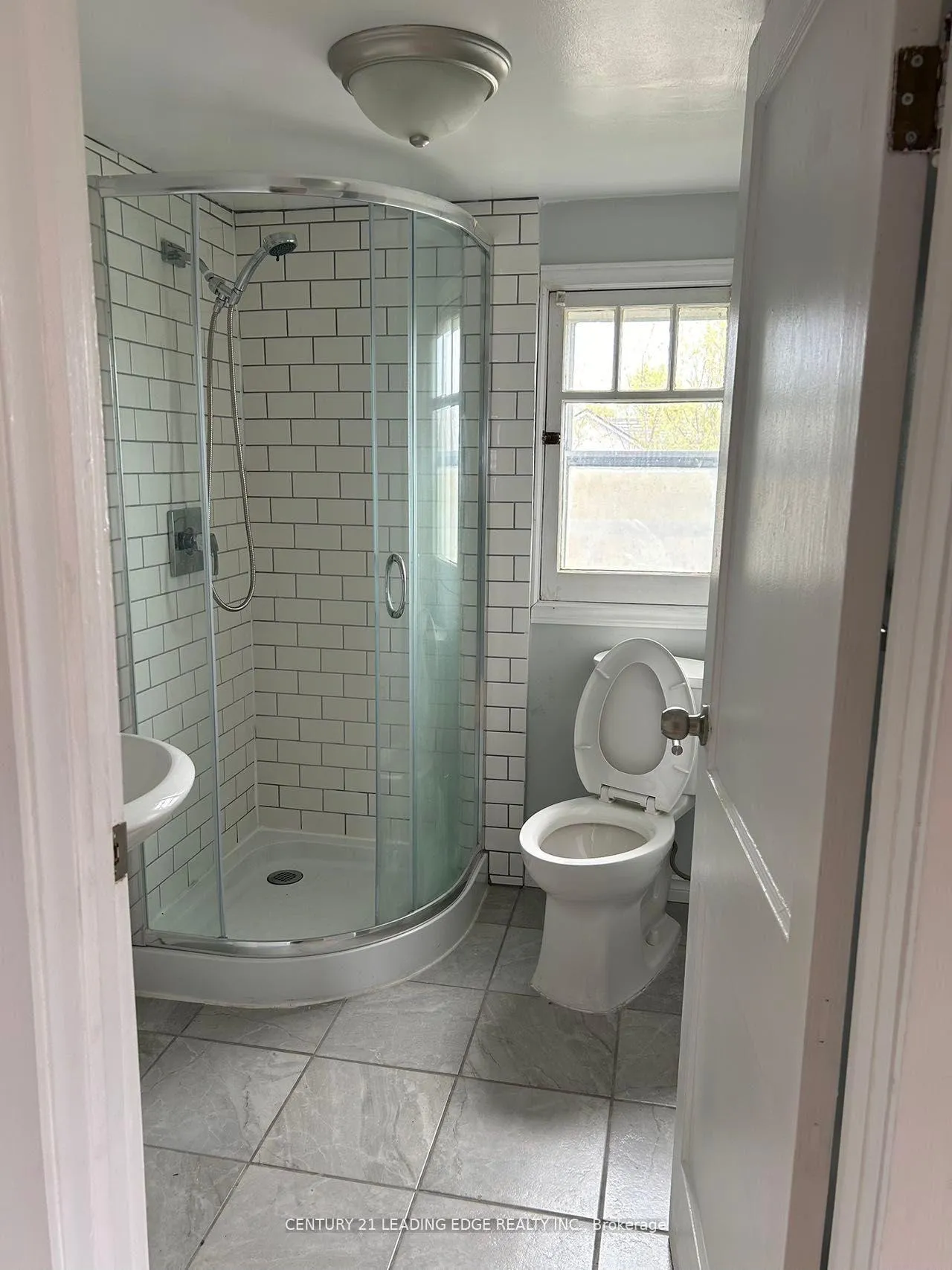 Photo 9 of 294 Buena Vista Avenue, Oshawa, McLaughlin — HOMEH