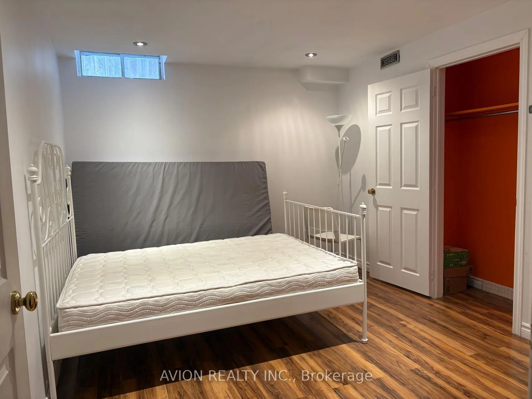 Photo 11 of 12 Ellery Drive, Richmond Hill, Mill Pond — HOMEH