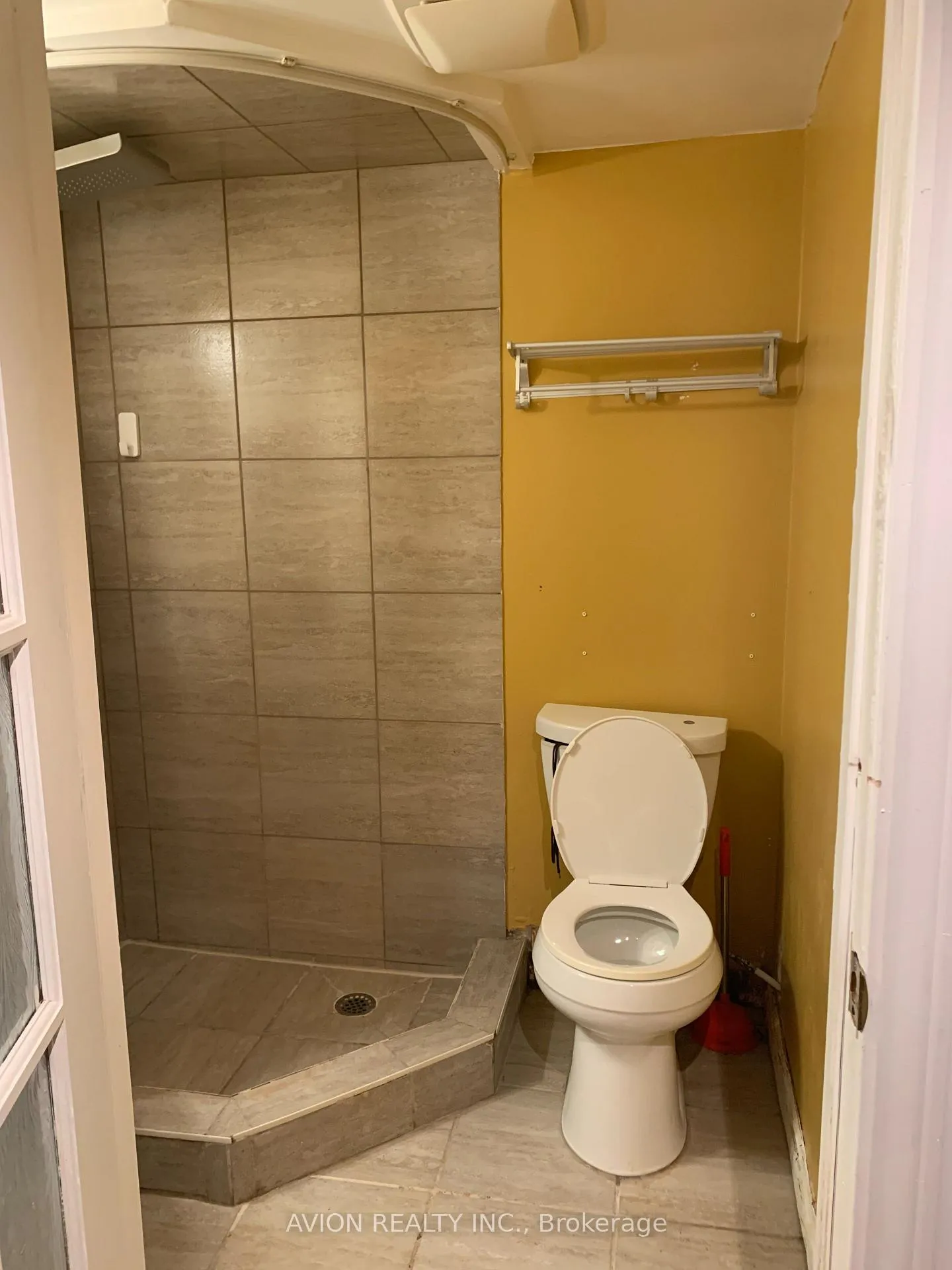 Photo 13 of 12 Ellery Drive, Richmond Hill, Mill Pond — HOMEH