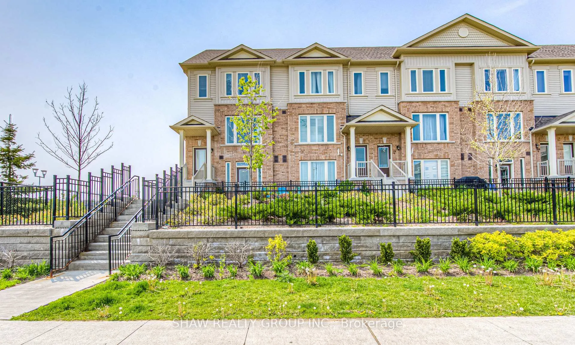 Photo 3 of Unit 2, 120 Watson Parkway, Guelph, Grange Road — HOMEH