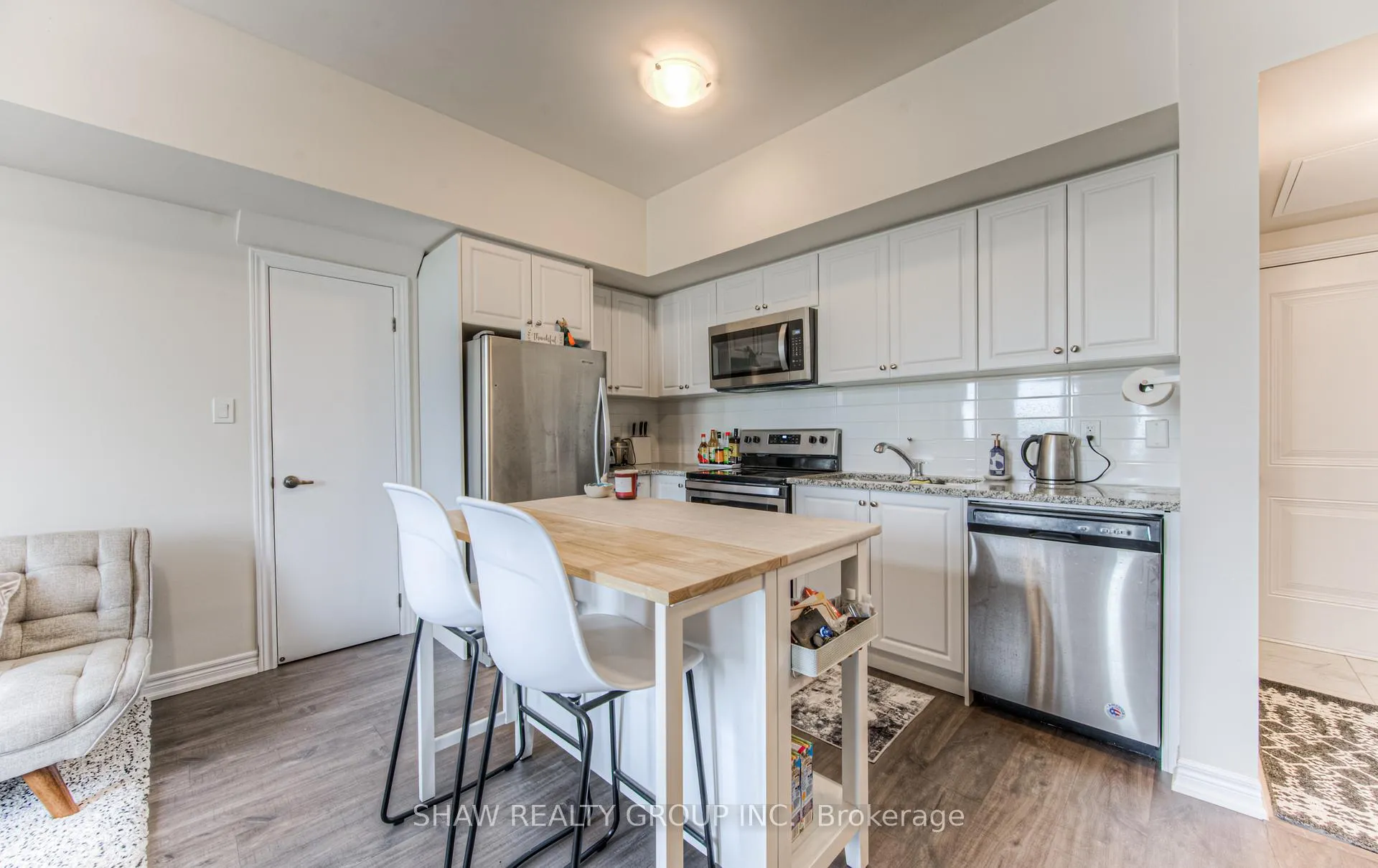 Photo 13 of Unit 2, 120 Watson Parkway, Guelph, Grange Road — HOMEH