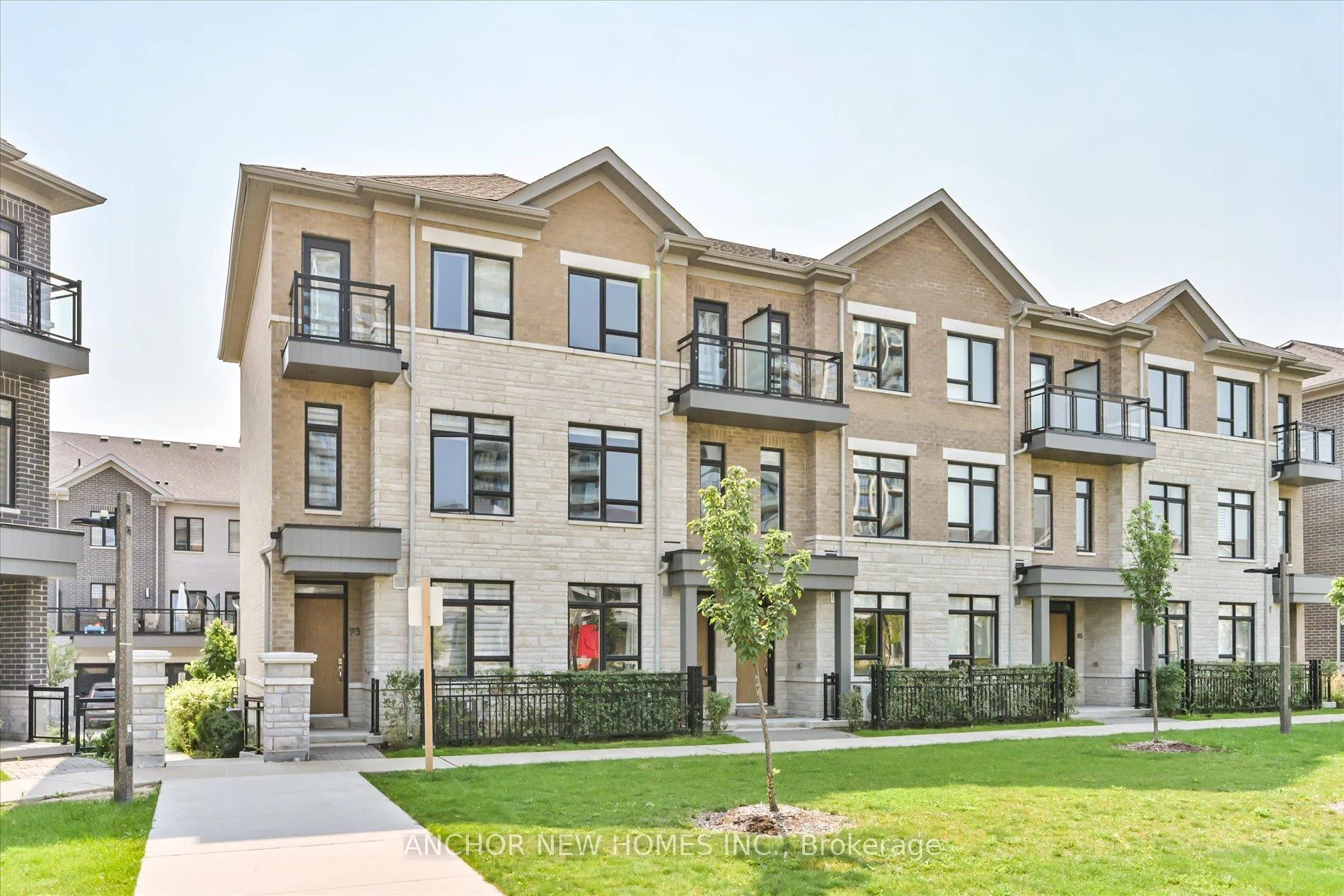Photo 2 of 89 Feeney Lane, Markham, Commerce Valley — HOMEH