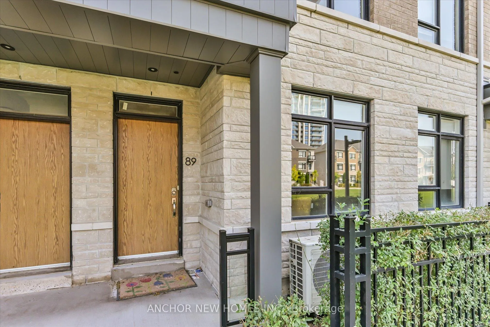 Photo 4 of 89 Feeney Lane, Markham, Commerce Valley — HOMEH