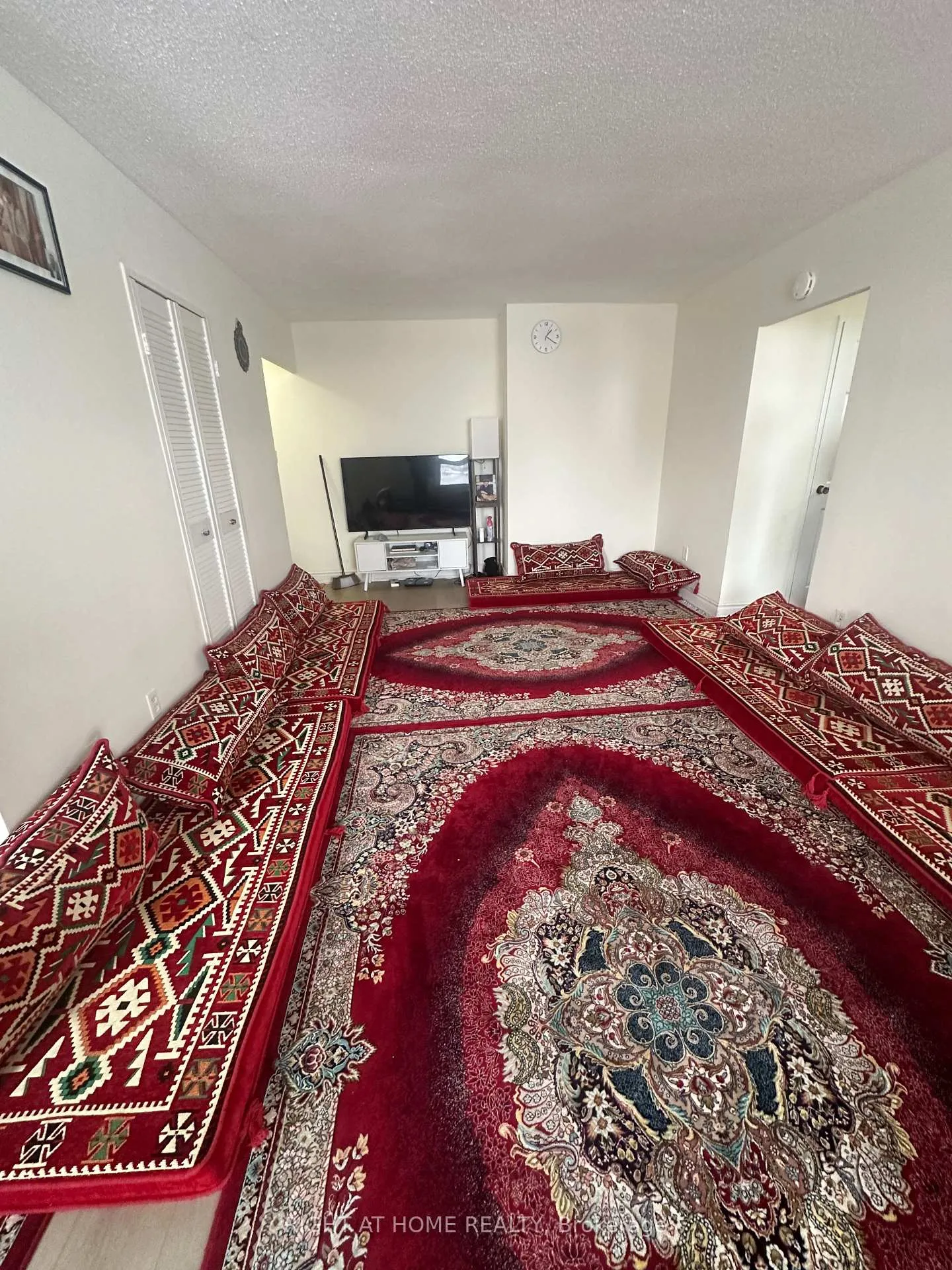 Photo 4 of Unit 1403, 20 Edgecliff Golfway, Toronto, Flemingdon Park — HOMEH