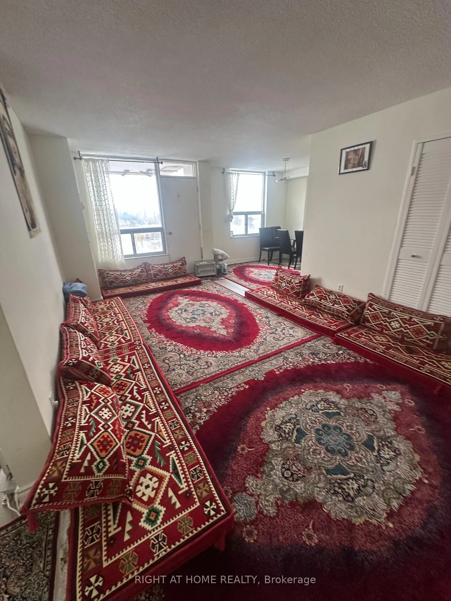 Photo 5 of Unit 1403, 20 Edgecliff Golfway, Toronto, Flemingdon Park — HOMEH
