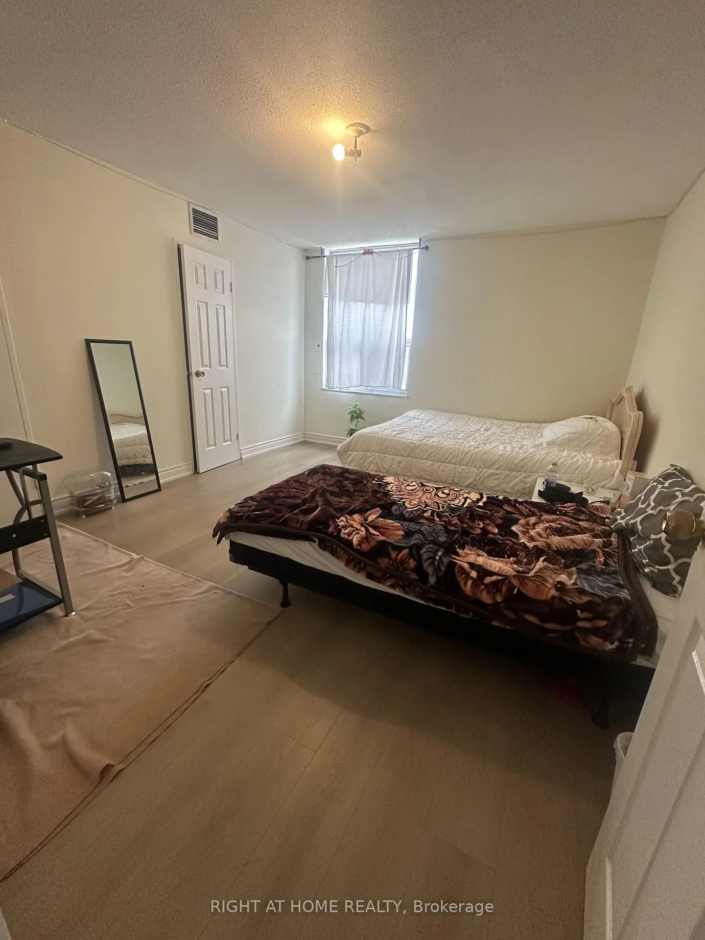Photo 11 of Unit 1403, 20 Edgecliff Golfway, Toronto, Flemingdon Park — HOMEH
