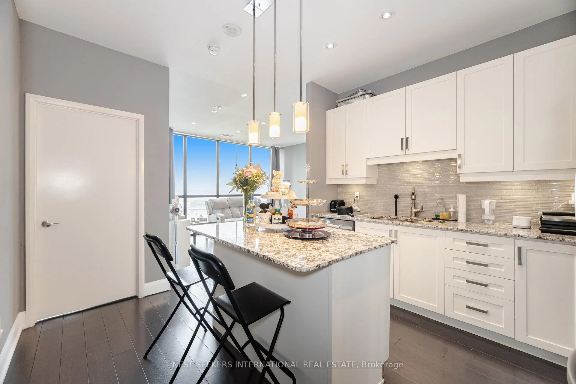 Photo 1 of 2900 Highway 7 W, Vaughan, Concord — HOMEH
