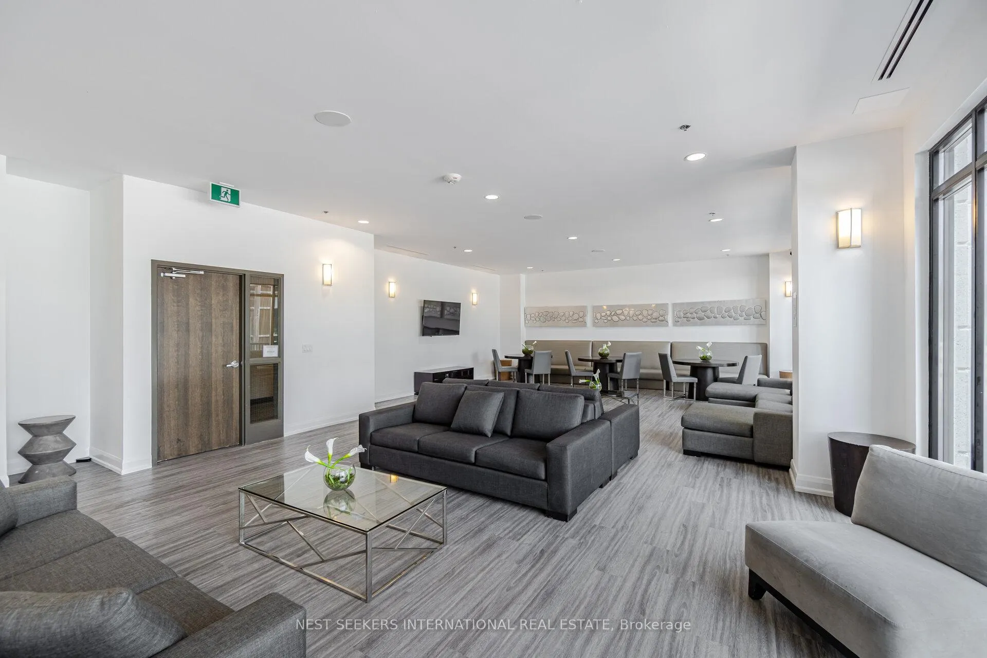 Photo 19 of 2900 Highway 7 W, Vaughan, Concord — HOMEH