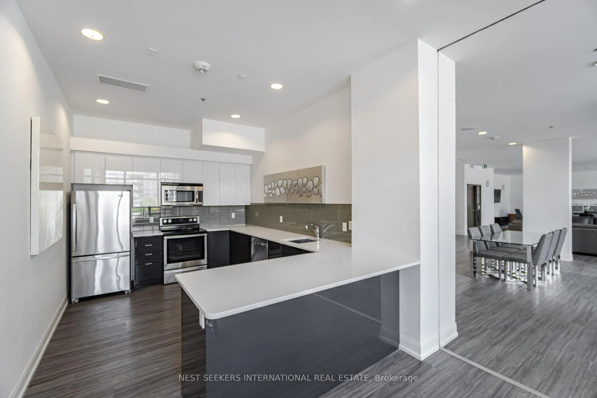 Photo 20 of 2900 Highway 7 W, Vaughan, Concord — HOMEH