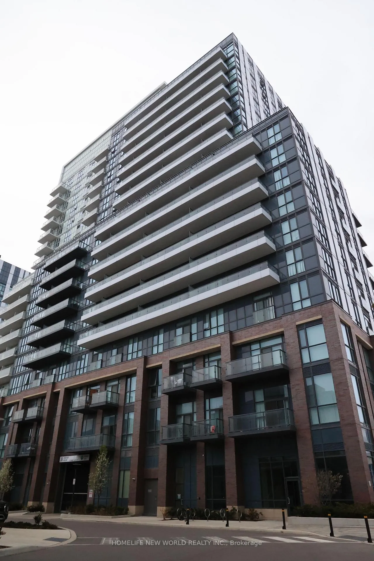 Photo 1 of Unit 1703, 38 Honeycrisp Crescent, Vaughan, Vaughan Corporate Centre — HOMEH