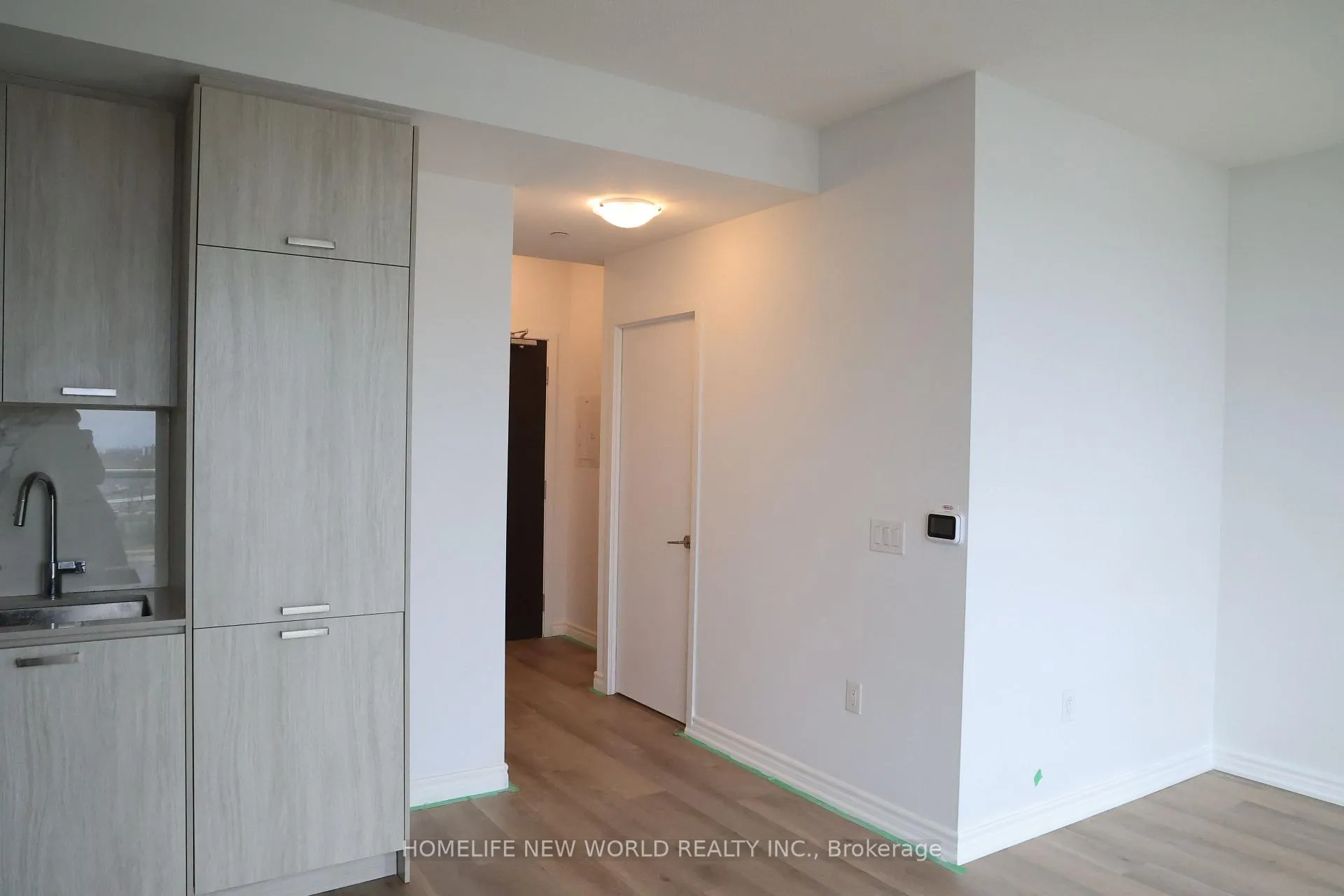 Photo 3 of Unit 1703, 38 Honeycrisp Crescent, Vaughan, Vaughan Corporate Centre — HOMEH
