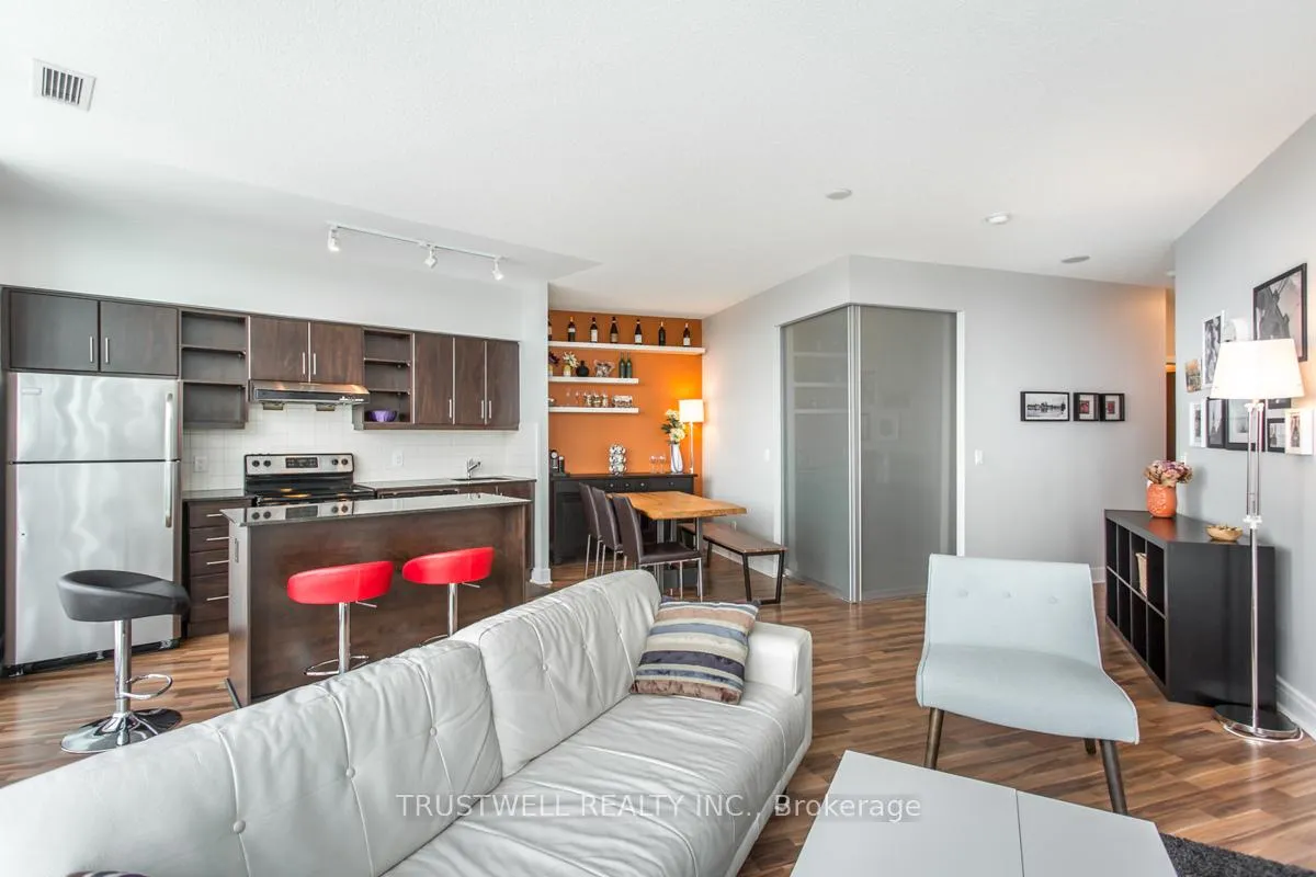 Photo 11 of Unit PH21, 35 Brian Peck Crescent, Toronto, Thorncliffe Park — HOMEH