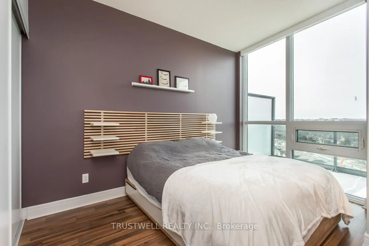 Photo 13 of Unit PH21, 35 Brian Peck Crescent, Toronto, Thorncliffe Park — HOMEH