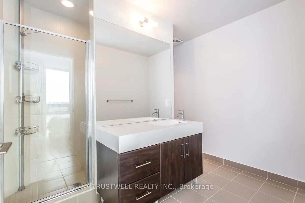 Photo 14 of Unit PH21, 35 Brian Peck Crescent, Toronto, Thorncliffe Park — HOMEH